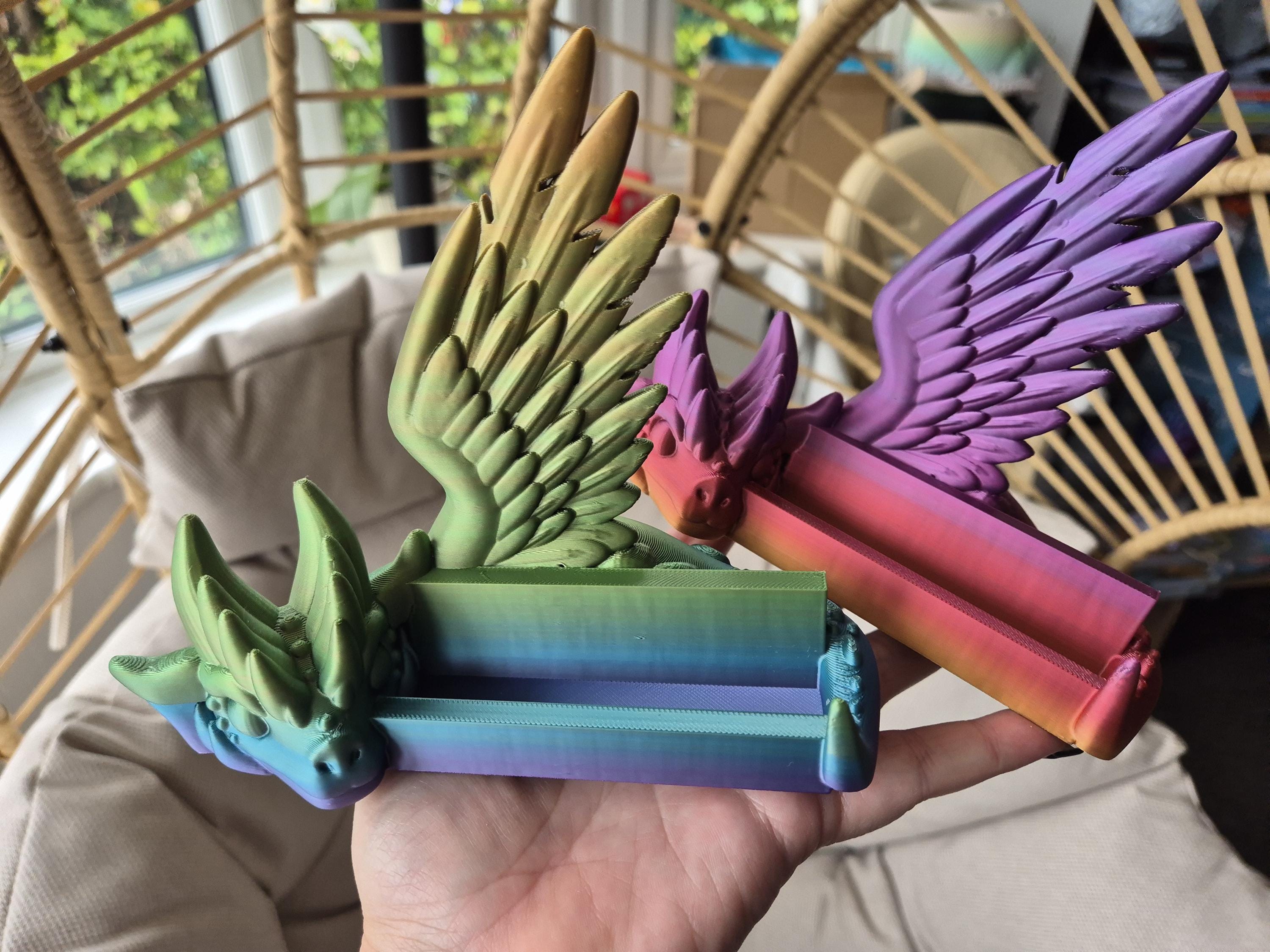 Dragon shaped business card holder 3d printed rainbow - Thumbnail 2