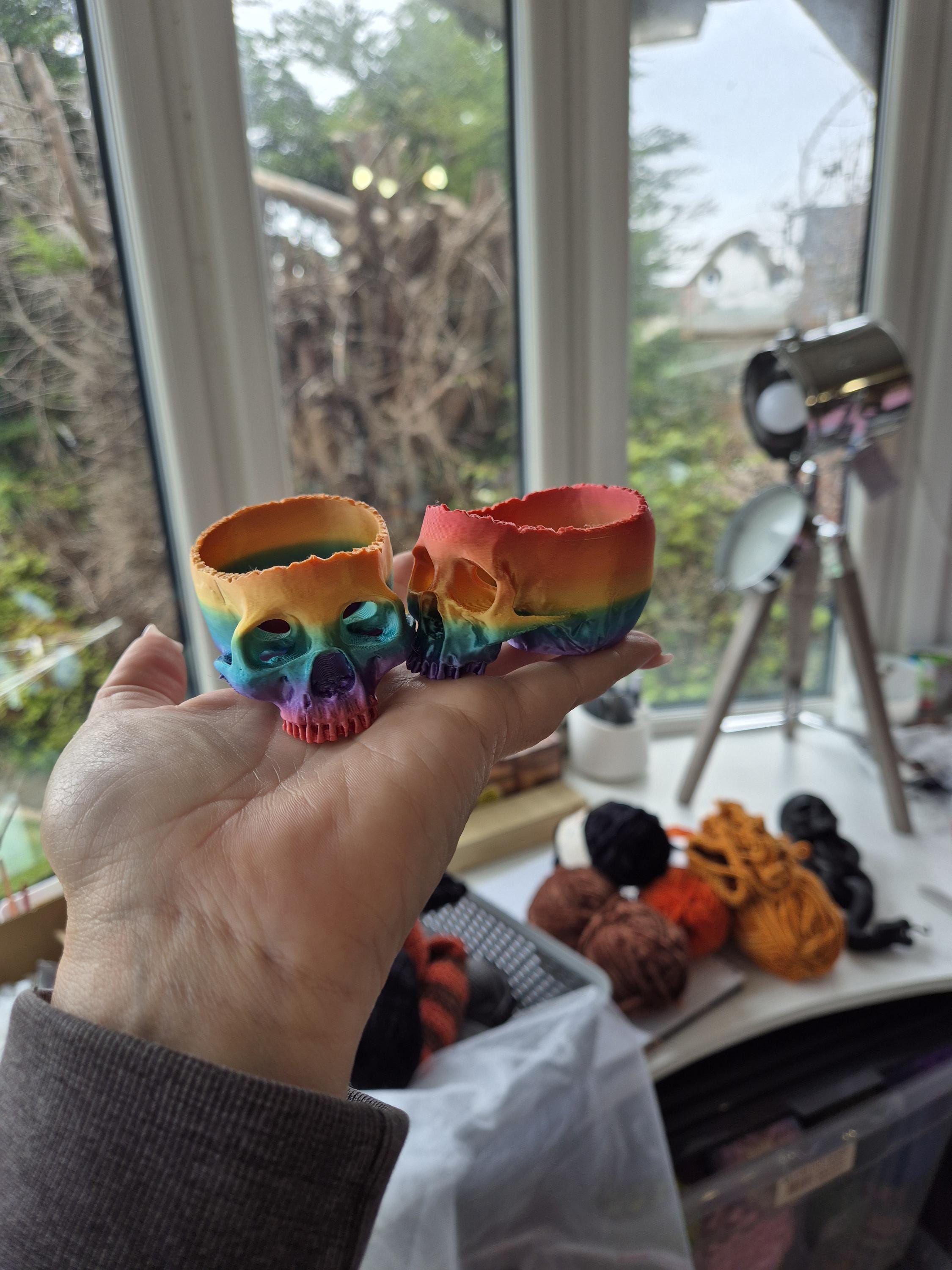 Mini Skull bits'n'bobs Bowl Rainbow crochet knitting accessories stitch marker holder pot - Thumbnail 2