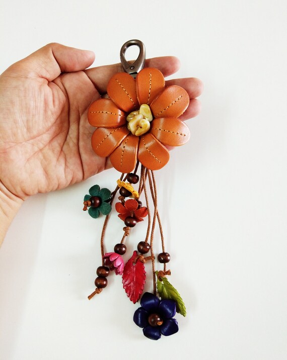 Genuine Leather Flower Keyring yellow Women Hook Handcraft Bag Purse Handbag Zipper Charm Accessories Floral Hook Real Leather Purse Charm