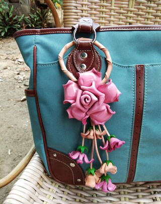 Portachiavi A Forma Di Fiore Elechobby Con Nappa – In Metallo, Colori Pastello, Regalo Romantico Per Ragazze E Donne