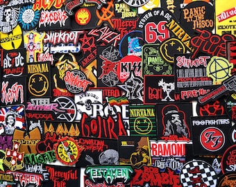 Lotto casuale all'ingrosso di 50 pezzi. Musica Punk Rock Reggae Hip Hop Rock n Roll Band Iron on Patch. toppa da cucire/regalo per lei/toppe per jeans