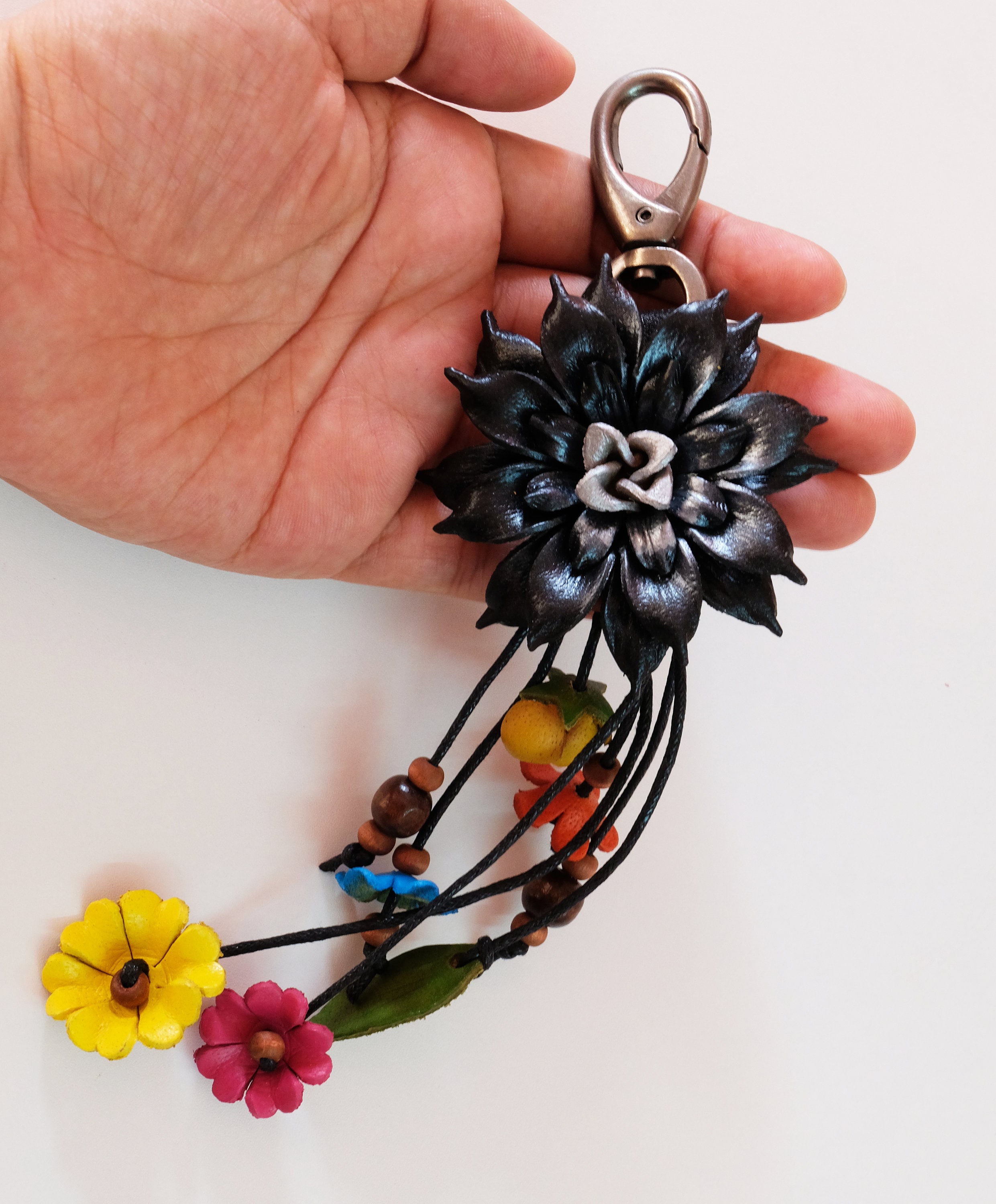 Genuine Leather Flower Keyring yellow Women Hook Handcraft Bag Purse Handbag Zipper Charm Accessories Floral Hook Real Leather Purse Charm