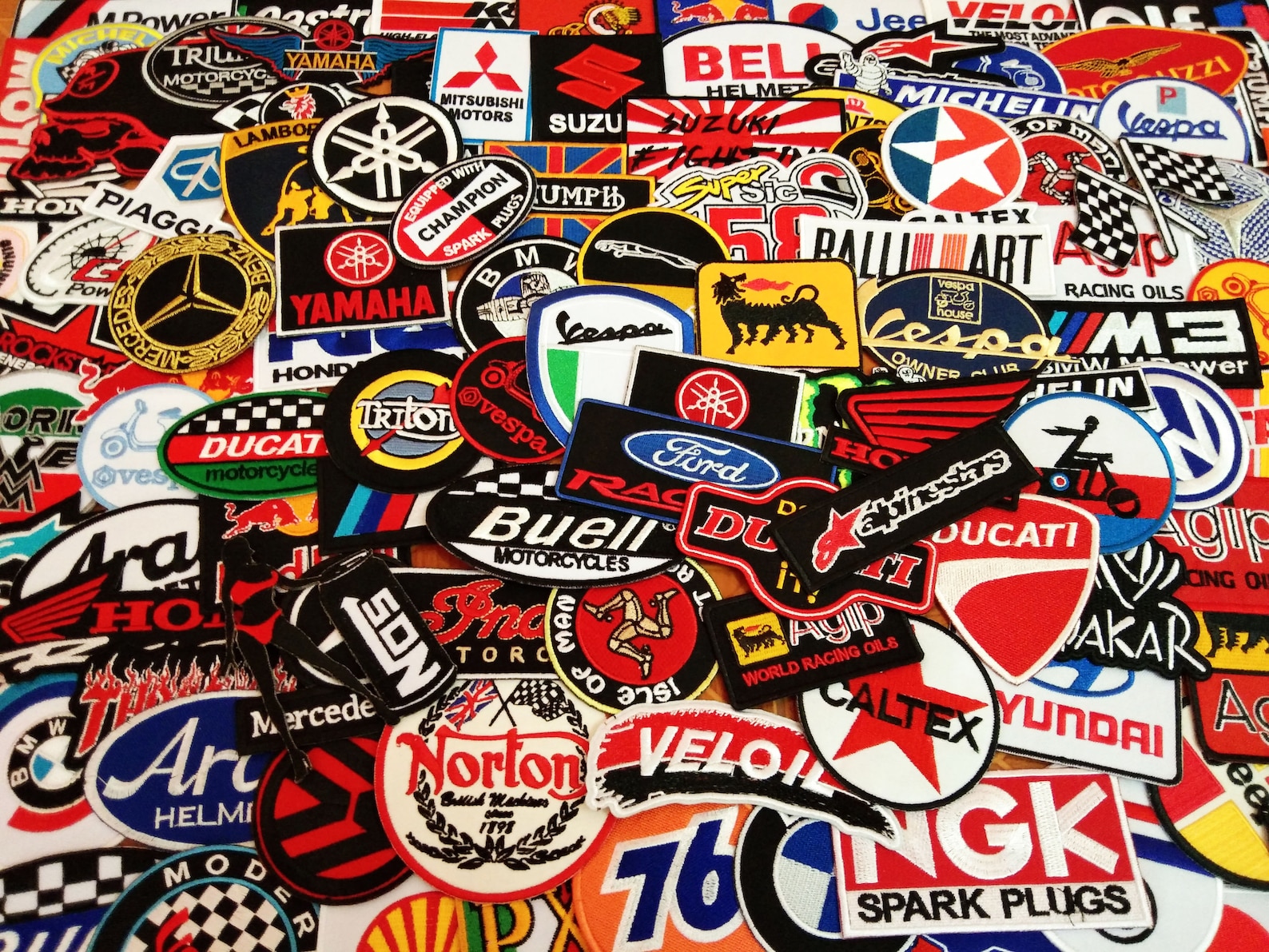 Wholesale Random Lot of 50: Iron-on Car, Motorcycle Motogp Patches for ...