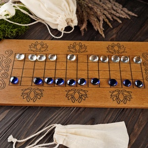 Sáhkku Sami sweden board game, finland board game, north traditional game, unusual board game, running fight game, simple wooden board game