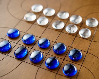 スラカルタの伝統的なボードゲーム、インドネシアのチェッカー、カスタムボードゲーム、ユニークなゲーム、ロジック古代テーブルゲーム、旅行用ゲームボードギフト