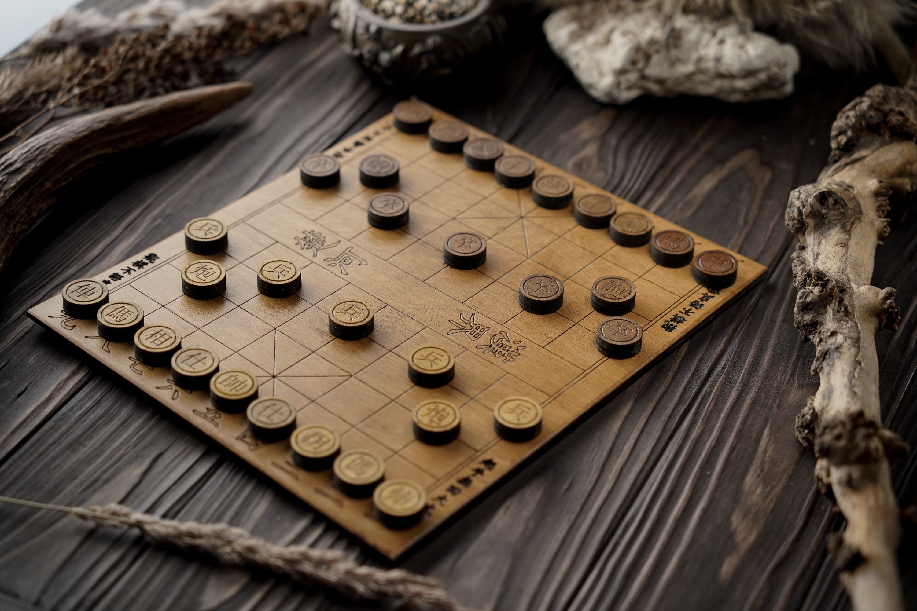 XIANGQI (CHINESE CHESS) 4.2 cm PIECES, 20 inch FAUX SUEDE PLAYING MAT (878)