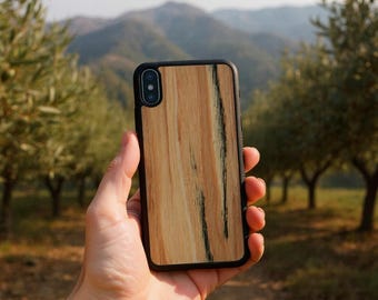 Drewniane etui na iPhone'a o naturalnym usłojeniu, ręcznie robione drewniane etui na iPhone'a, rustykalne drewniane etui na iPhone'a, ekologiczne etui na iPhone'a, wyjątkowe drewniane etui na iPhone'a