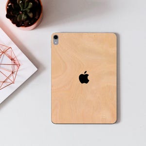 Funda de madera natural para iPad, calcomanía con veta de arce, funda protectora de madera para iPad, funda beige cálida para tableta, compatible con varios modelos, funda moderna para iPad.