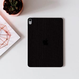 Zwarte iPad-skin, houten iPad-skin, premium bescherming, minimalistische tablethoes, meerdere maten beschikbaar, dunne beschermhoes voor iPad