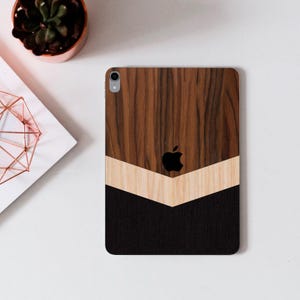 Funda de madera para iPad, funda de madera Chevron para tableta, funda de madera auténtica hecha a mano para iPad, funda protectora de madera, funda de madera natural para iPad, regalo de Navidad