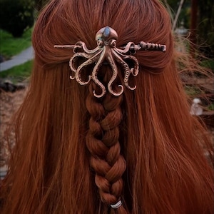 Oktopus Haarnadel mit echtem Mondstein • Boho Meerjungfrau Ozean inspiriert Hochsteckfrisur Accessoire • Meerhexe Nautisch