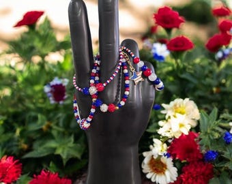 Red White and Blue Beaded Bracelet: Patriotic USA Jewelry