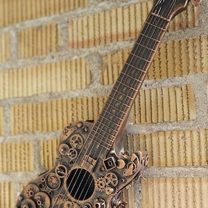 Steampunk Gitaar Artwork, gitaarliefhebber geschenken aangepaste gitaar pick industriële decor muziek geschenken voor mannen, muziek decor, bar steampunk meubels afbeelding 6