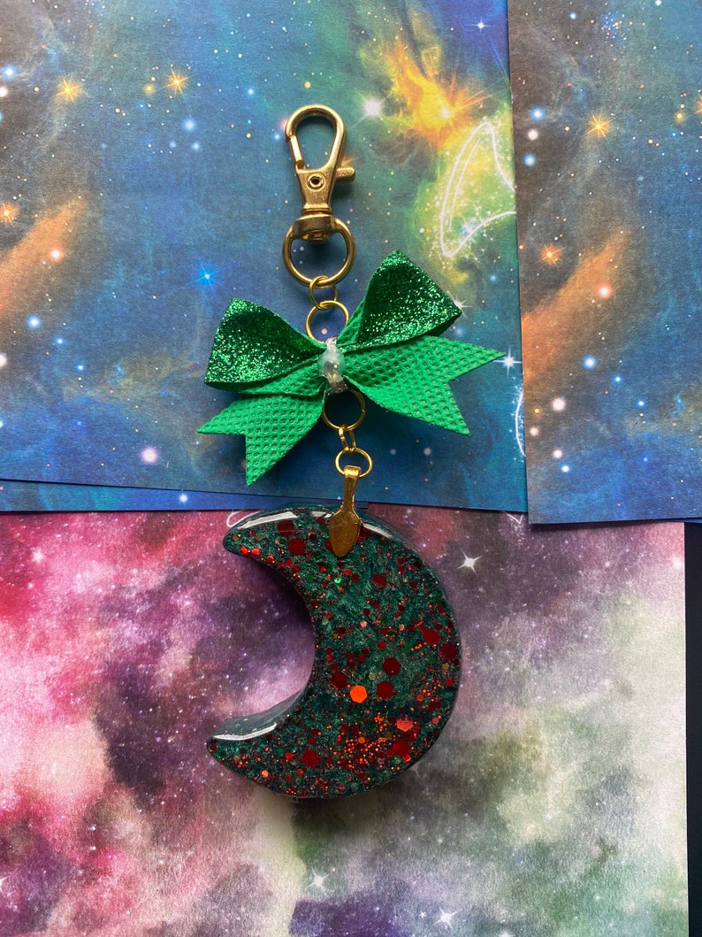 Festive Moon Bow Present Keychain