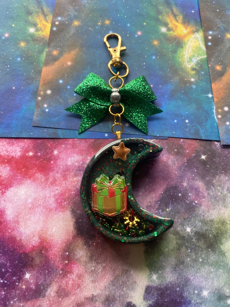 Festive Moon Bow Present Keychain