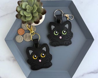 Llavero de gato negro Kawaii - Regalo bordado hecho a mano para amantes de los gatos - Llavero o adorno para bolso