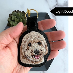 Realistic Goldendoodle Labradoodle Keychain: Embroidered Doodle Dog Key Fob or Bag Charm, Multiple Color Options, Gift for dog lover. Light Doodle 4