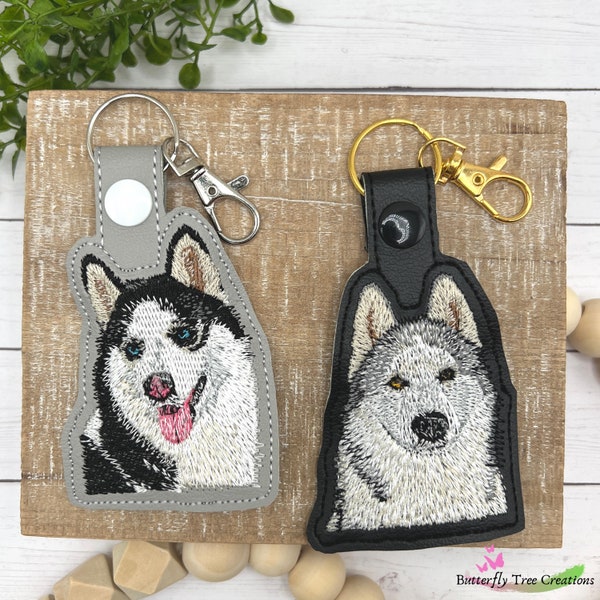 Realistic Siberian Husky Embroidered Keychain - Handmade Gift for Dog Lover - Key Fob or Bag Charm