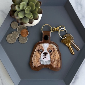 Realistic Blenheim Cavalier King Charles Spaniel Keychain | Handmade CKCS Embroidered Key Fob | Gift for Pet Parent or Dog Lover