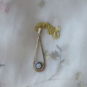 Vintage Gold on Sterling Silver Wedgwood Tri-Colour Jasper Ware necklace- Daisy, royal blue