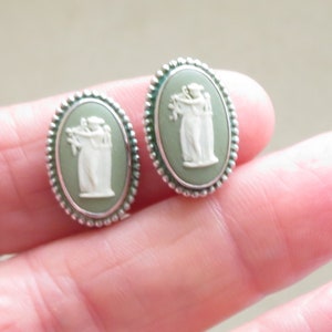 Vintage Sterling Silver Wedgwood Green Jasperware clip on earrings - Terpsichore -  English Made