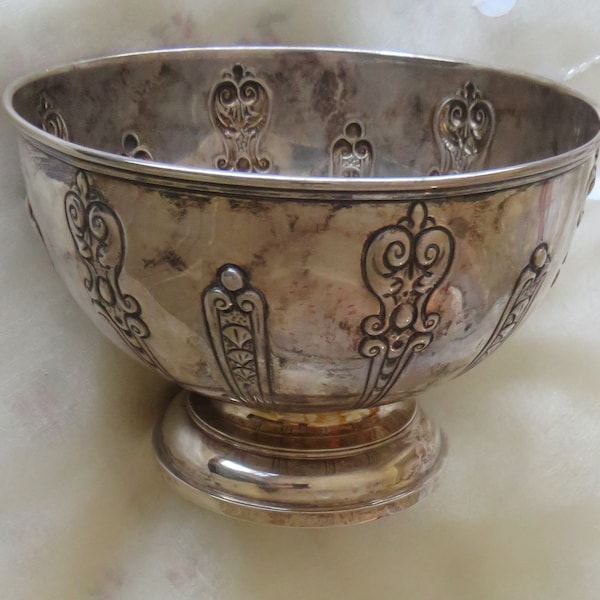 Antique Edwardian Art Nouveau Solid Sterling Silver bowl by Robert Pringle 1908