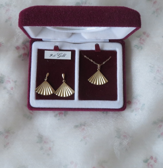 9 Carat 9K Gold Necklace and Earrings Set Fan Shaped Boxed Etsy