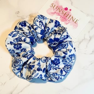 blue and white floral scrunchie- blue flower scrunchie-ponytail hair accessory-hair tie-
