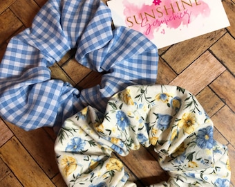 Blumenstrauß auf dem Land handgemachte Scrunchies- Blumen Scrunchies- Gingham Karo Scrunchies- Haargummis-Haar Accessoire-Pferdeschwanz Accessoire-Blume