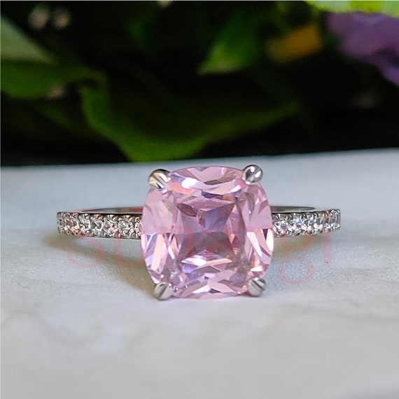 Beautiful sapphire and diamond ring — Engagement Rings | Jeweler | Cleveland