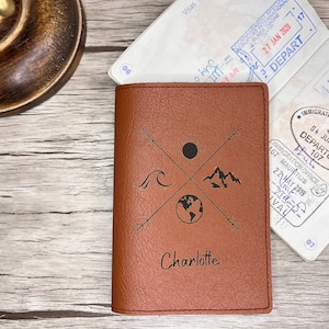 Protège Passeport Personnalisé Marron, Etui Passeport Personnalisable, Porte Passeport Made in France. Cadeau Parfait pour Fan de Voyage