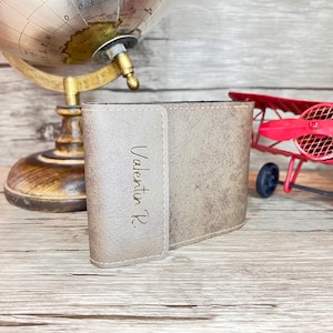 Portefeuille Homme Personnalisé Gris. Made in France, dans notre atelier de Nantes - Voopies