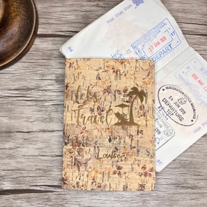 Personalisierte Reisepasshülle aus Bambus, anpassbare Reisepasshülle, hergestellt in Frankreich. Perfektes Geschenk für Reisefans!