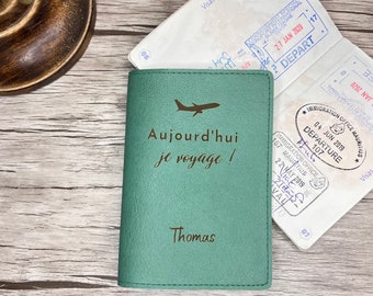 Green Personalized Passport Cover, Customizable Passport Case. Passport Holder Made in France. Perfect Gift For Travel Fans