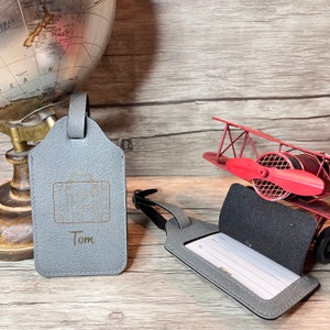 Porte étiquette Bagage Gris Personnalisé, Etiquette Valise. Cadeau pour amoureux de Voyage.