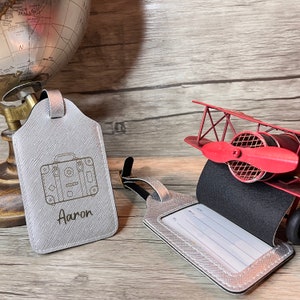 Porte étiquette Bagage Argent Personnalisé, Etiquette Valise. Cadeau pour amoureux de Voyage.