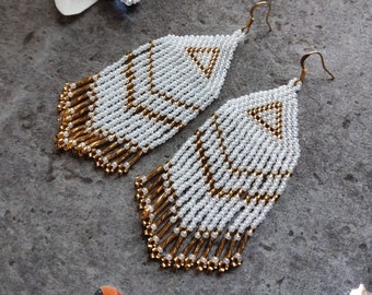 White and gold bead earrings, Long seed gradient, geometric earrings, beaded fringe earrings