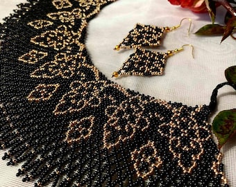 Collar con cuentas de oro negro, joyería ucraniana llamativa, elegante collar babero Sylianka, regalo hecho a mano para ella.