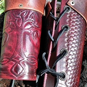 Leather Bracers; Handmade Arm Guards; Vambraces; Custom LARP Armor; RenFaire Costume Armor; Personalization Available; Custom Fit