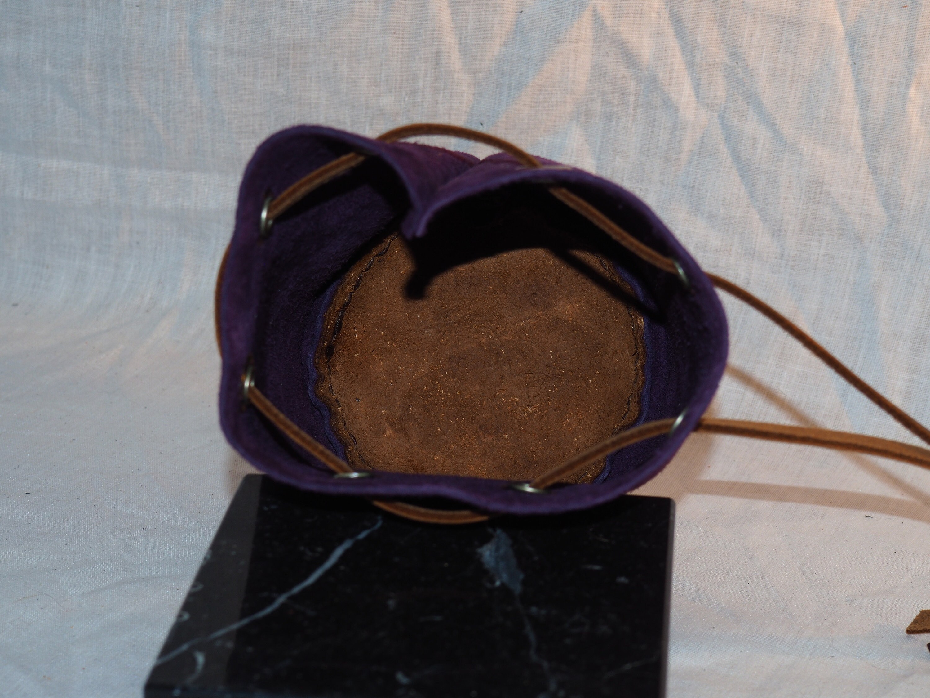 ★COURONNE★ Delica Pouch_RCAEX25147REX Purple Leather Drawstring Pouch W/ Hand Tooled