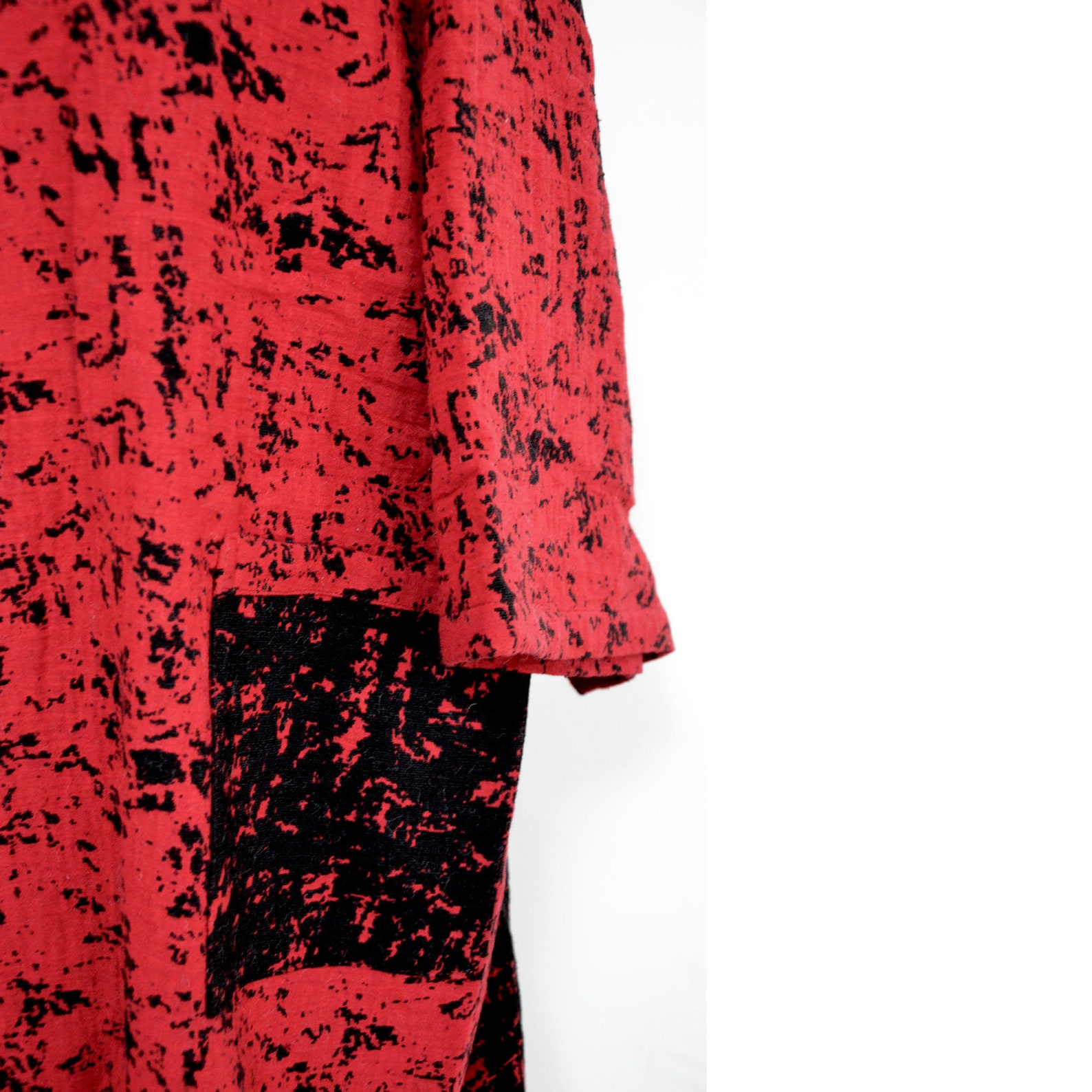 red and black hanfu