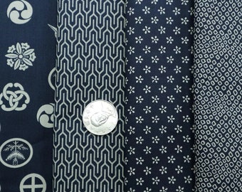 Japanese Fabrics Navy Cotton Prints Motifs japonais traditionnels rétro Japon style imprimés tissu de coton marine profondHalf Yard Unit