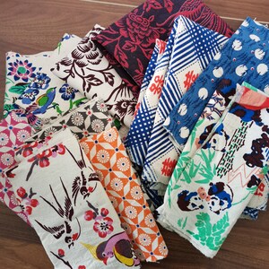 Assorted Hand Woven Vintage Prints Fabric Bundle Scrap Pack Fabric Thick Cotton Fabric Crafting Fabric 7 PCS Random With Needle thread kit