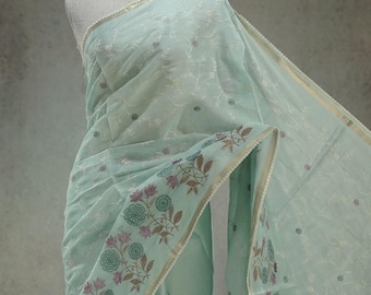 Sari de mezcla de seda azul claro con bordado floral, borde de zari dorado, tela de blusa, sari festivo nupcial indio, sari de fiesta Bollywood