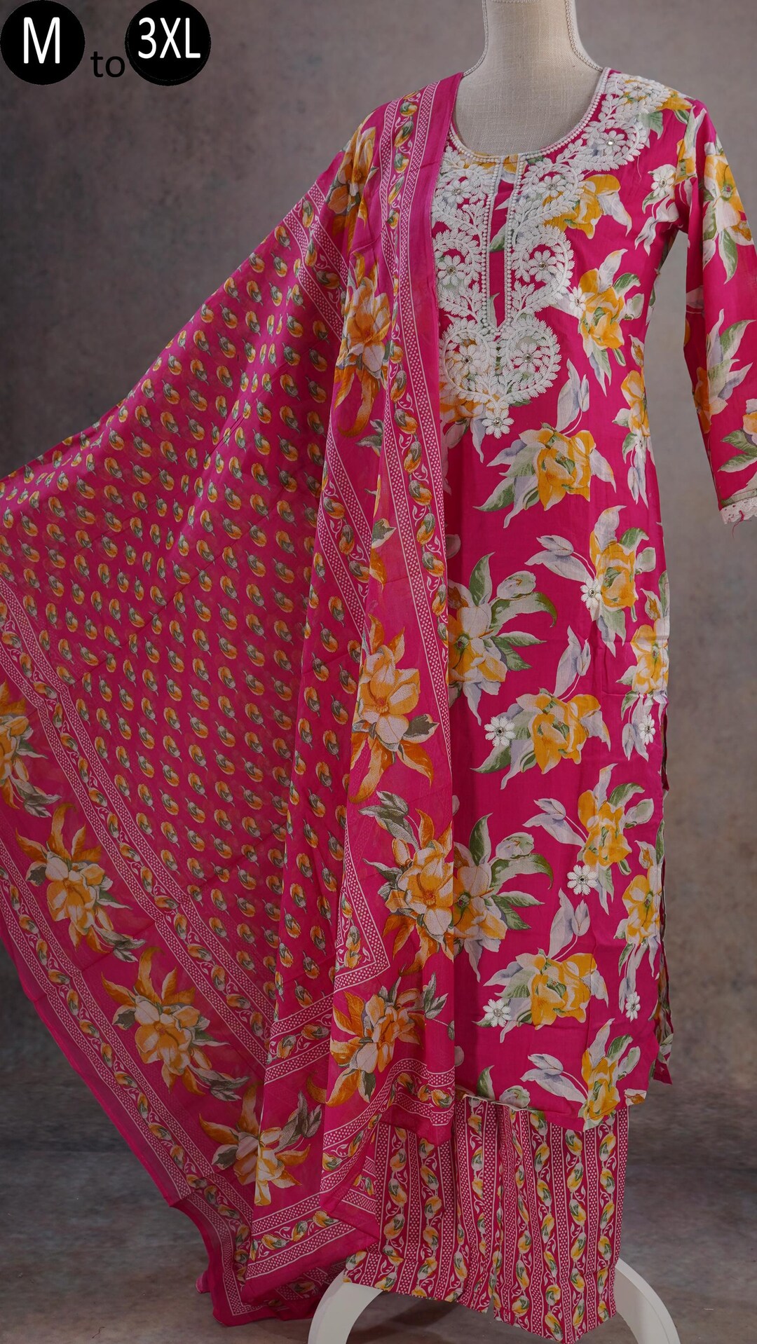 Dusty Pink Fit & Flare Kurta Set with Scalloped Floral Chikankari Embroidery