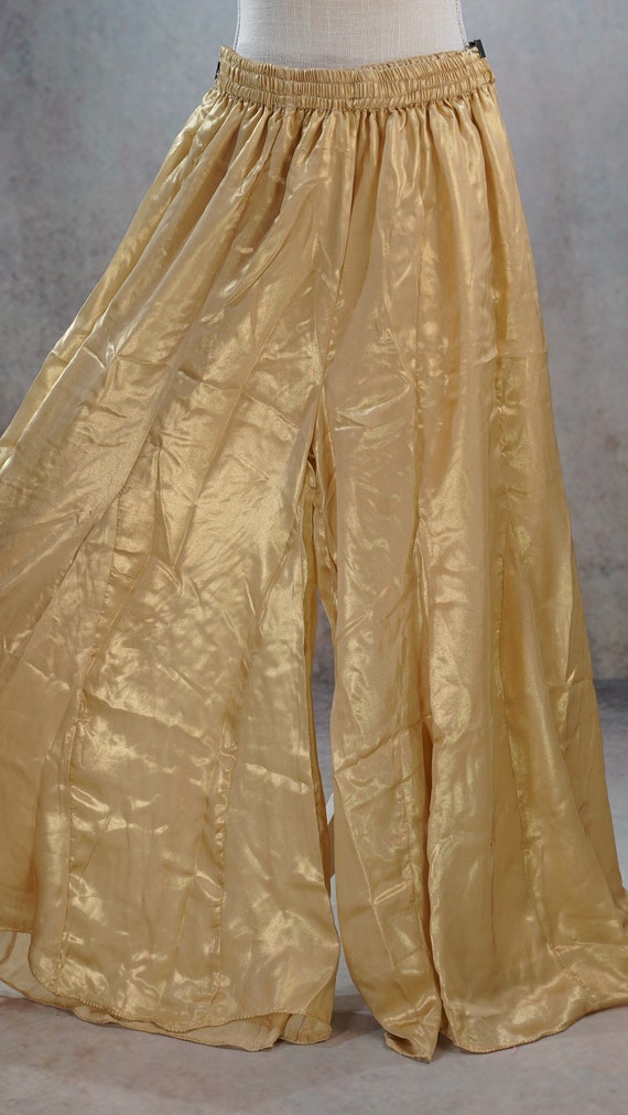 Silver Shimmer Palazzo Pant Set For Girls Design by Nino By Vani Mehta at  Pernia's Pop Up Shop 2024