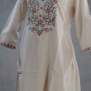 Conjunto Kurti Palazzo de algodón blanco roto puro Khadi / Kurta Salwar bordado / Ropa étnica india / Vestido bordado de algodón para mujer de talla grande imagen 7