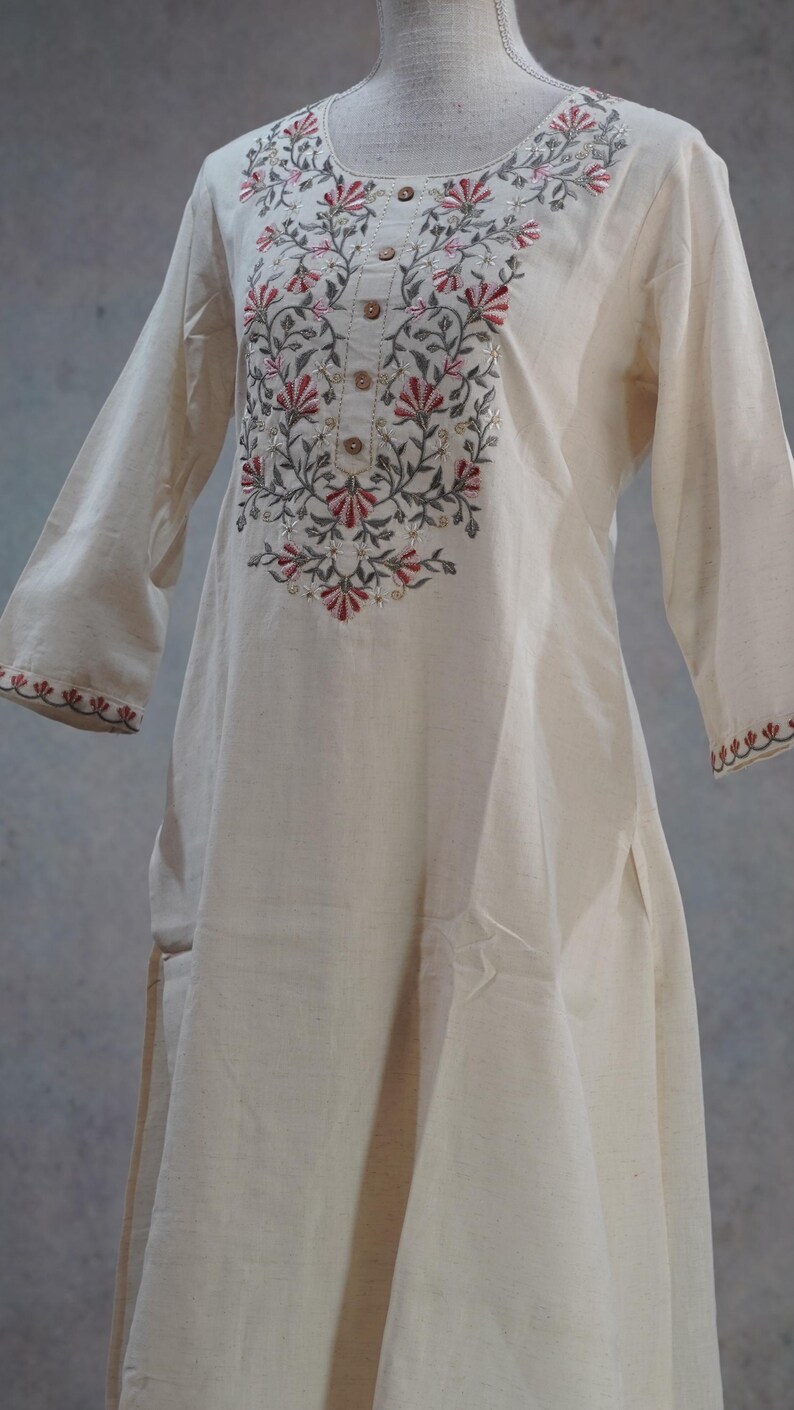 Conjunto Kurti Palazzo de algodón blanco roto puro Khadi / Kurta Salwar bordado / Ropa étnica india / Vestido bordado de algodón para mujer de talla grande imagen 7