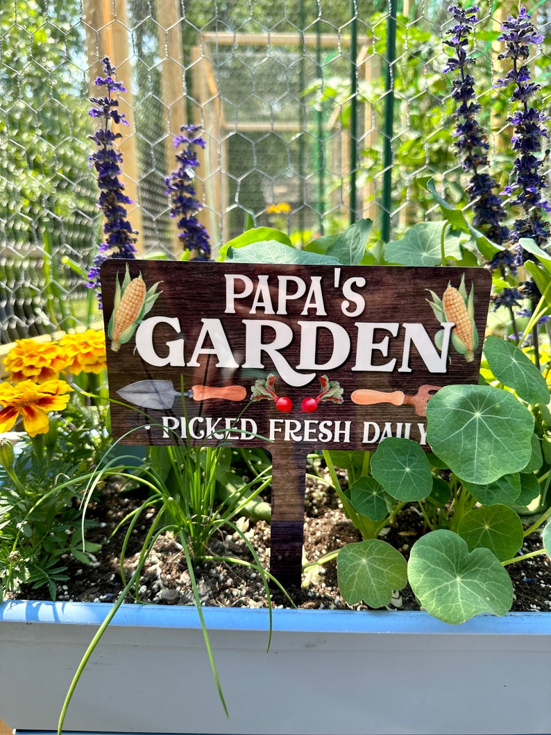 Grandpas Garden Sign Personalized, Custom Garden Sign, Vegetable Garden Sign Personalized, Dads Garden Sign, Fathers Day Gift for Grandpa image 4