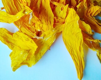 Dried Sunflower Petals, Natural yellow Wedding confetti, Organic sunflower toss, Eco-Friendly Petals for Crafts & Soap Making
